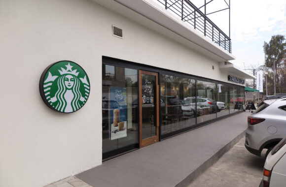 Starbucks Pedro Fontova